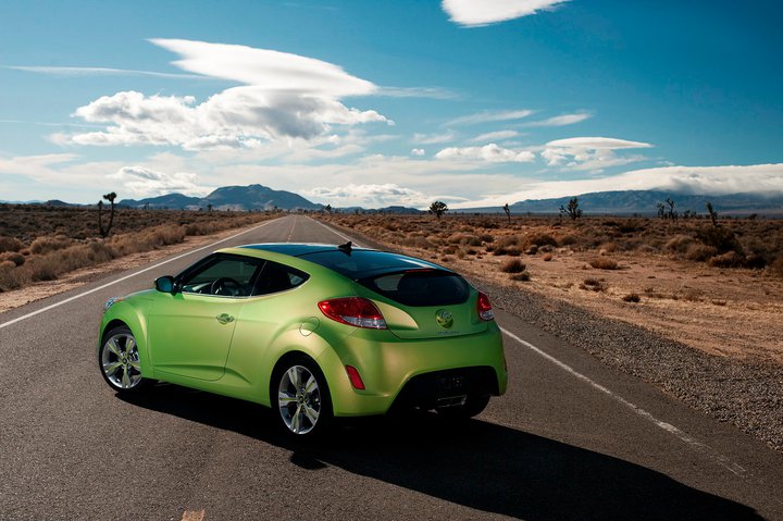 2012 hyundai veloster3-38b.jpg